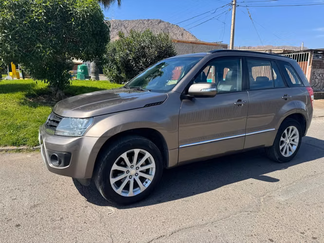 Suzuki grand nomade AUTOMATICO japonés 2014