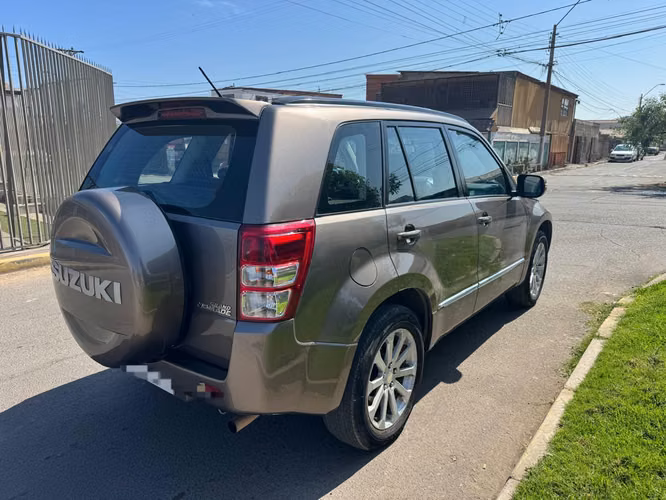 Suzuki grand nomade AUTOMATICO japonés 2014