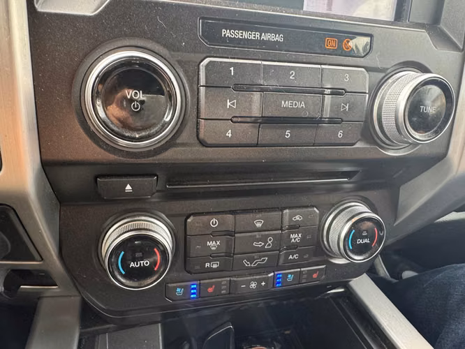FORD F150 PLATIUM FULL 4X4 AUTOMATICA 2019 - Imagen 13
