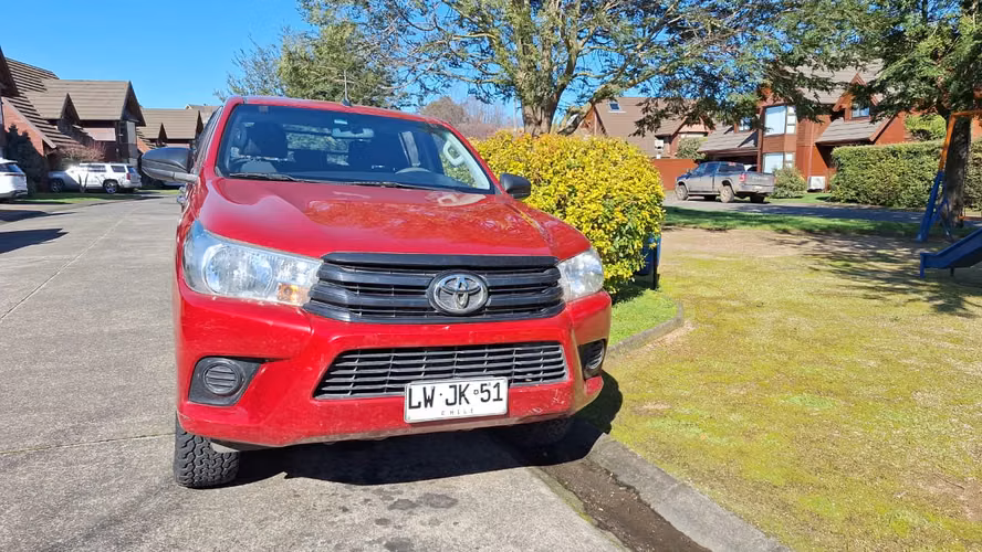 vendo toyota hilux DX 4x4 año 2021