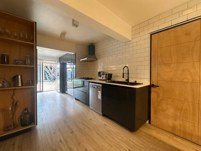METRO FERNANDO CASTILLO VELAZCO|3B,2B,2EST|350M2
