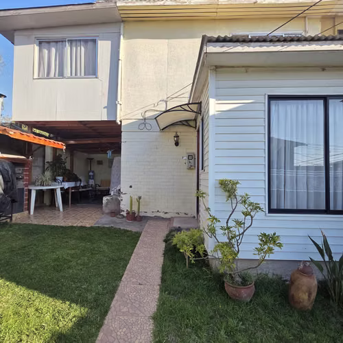 Se Vende Hermosa Casa en sector Puyaral, Villa Ale