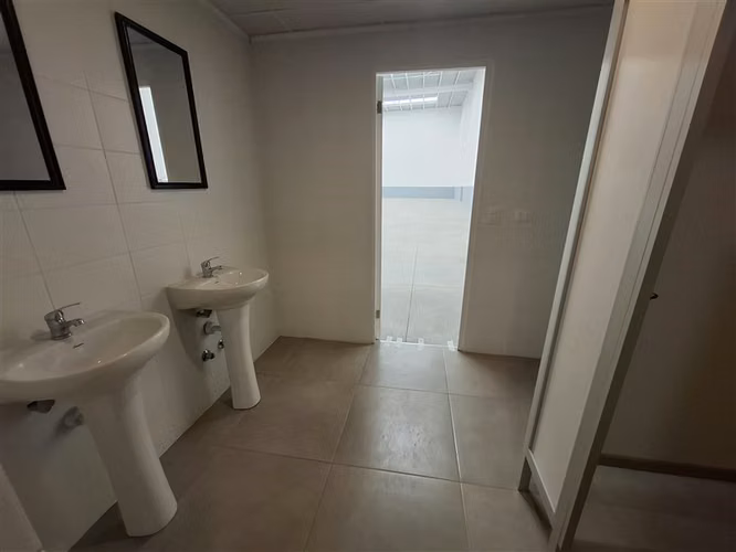 San Ignacio 660 y 136 m2 de oficinas por habilitar 5 est.