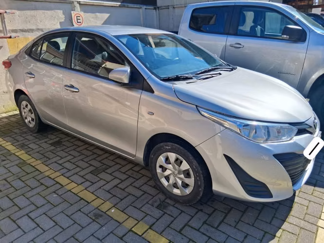 Toyota Yaris 2020 versión XLI - Imagen 4