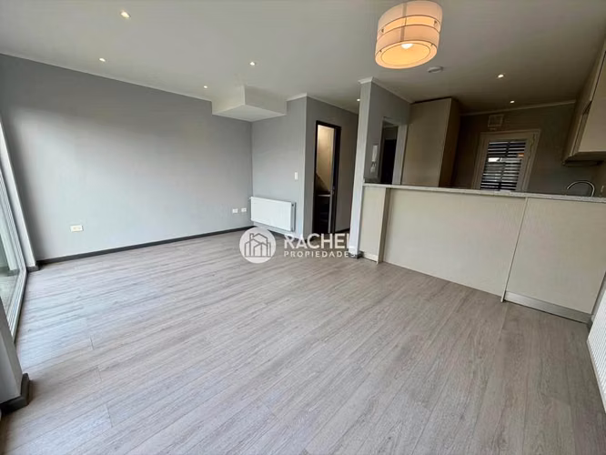 SE ARRIENDA MODERNA CASA TOWNHOUSE NUEVA CONDOMINIO BOTROLHUE – TEMUCO.