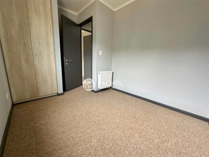 SE ARRIENDA MODERNA CASA TOWNHOUSE NUEVA CONDOMINIO BOTROLHUE – TEMUCO.