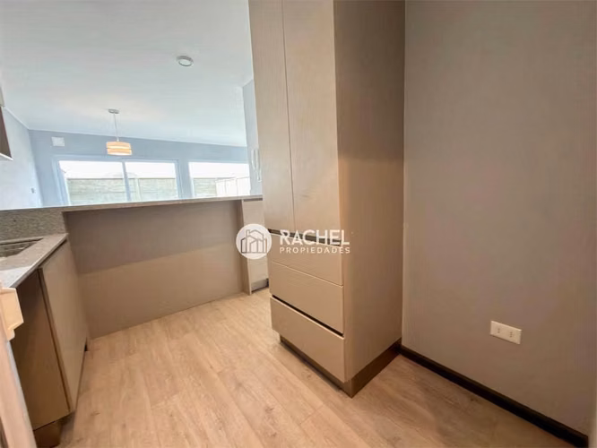 SE ARRIENDA MODERNA CASA TOWNHOUSE NUEVA CONDOMINIO BOTROLHUE – TEMUCO.