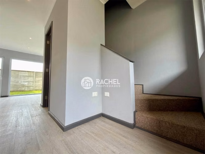 SE ARRIENDA MODERNA CASA TOWNHOUSE NUEVA CONDOMINIO BOTROLHUE – TEMUCO.