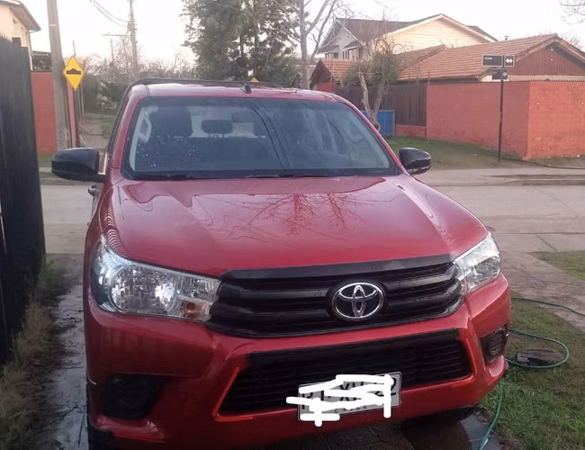 Hilux casi Nueva... impecable... Neumáticos todo Terreno