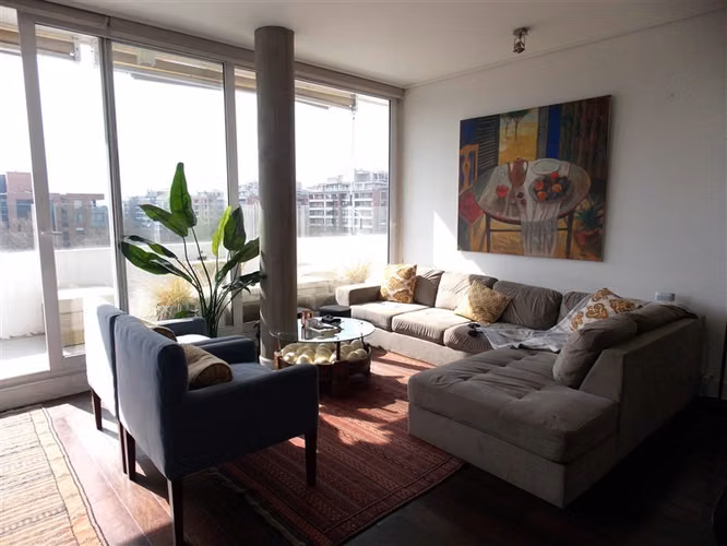 Excelente Vista Depto en arriendo de 2 dorm. en Vitacura