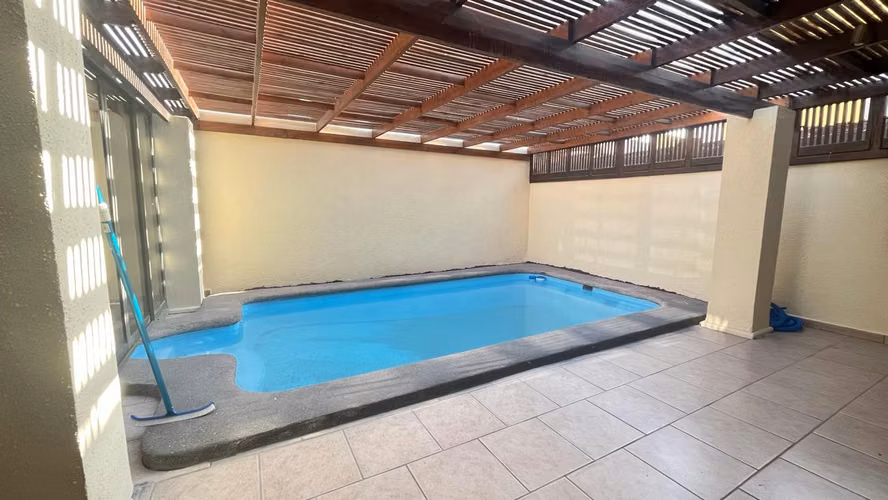 VENDE CASA CON PISCINA EN SECTOR NORTE
