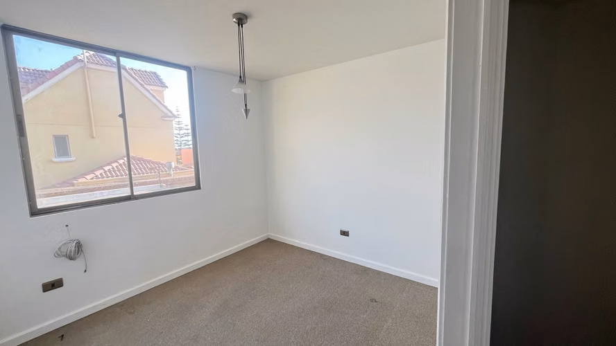 VENDE CASA CON PISCINA EN SECTOR NORTE