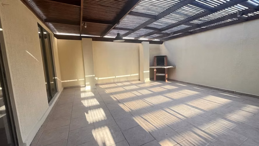 VENDE CASA CON PISCINA EN SECTOR NORTE