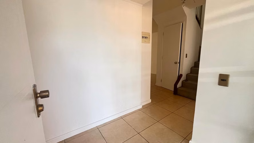 VENDE CASA CON PISCINA EN SECTOR NORTE