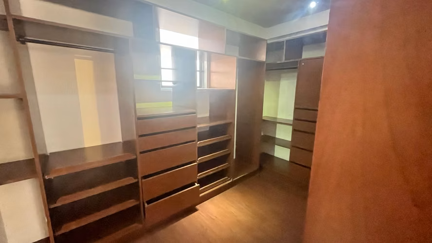 VENDE CASA CON PISCINA EN SECTOR NORTE