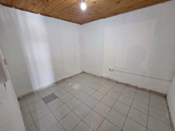 ARRIENDO PEQUEÑA CASA EN MOLINA