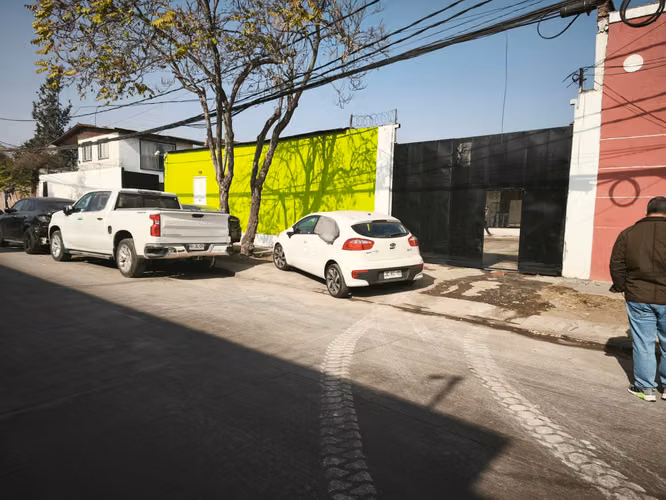 ARRIENDO BODEGA CON OFICINAS 520 M2 USO INDUSTRIAL