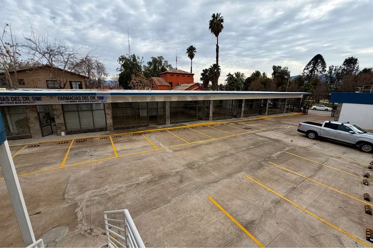 Locales comerciales en arriendo 458 m2