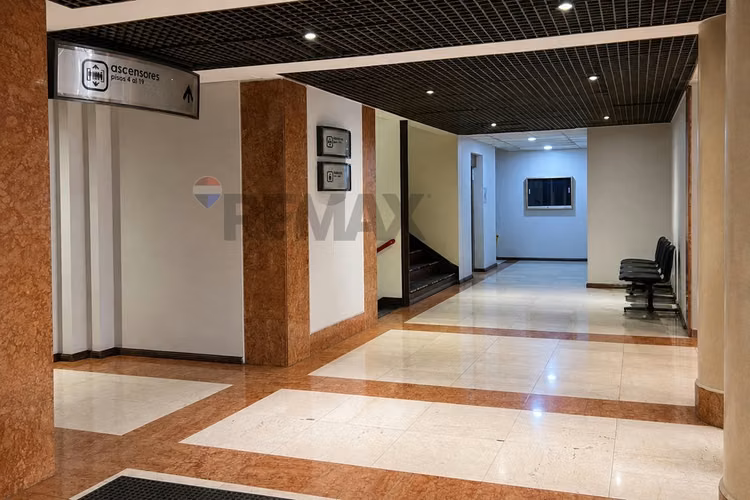 Oficina 45 m² a pasos de metro pedro de valdivia