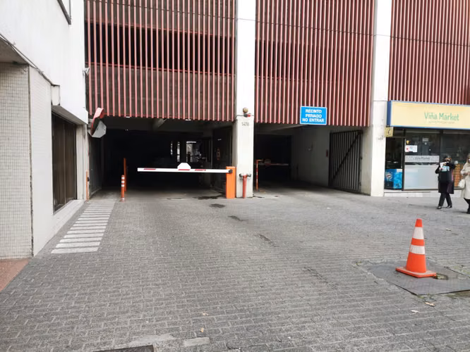 ESTACIONAMIENTO / CERCANO A PZA DE LA CONSTITUCIÓN