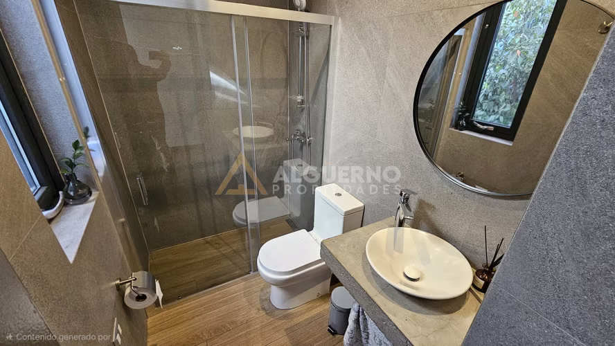 ARRIENDO LUJOSA CASA  5D5B6E CHICUREO FRENTE A COMISARIA