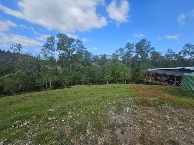 CASA CAMPESTRE EN CAYUMAPU A 20 KM DE VALDIVIA