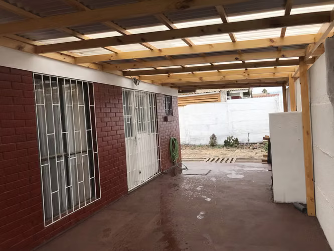 Casa esquina a pasos de Avda Balmaceda