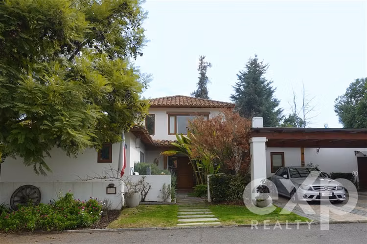 Casa Chilena 5 D en venta/Piedra Roja / Lista para cambiarse