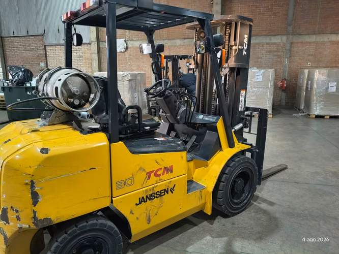 Grúa Horquilla TCM 3.0 Ton (Dual Gas/LPG) — Único dueño