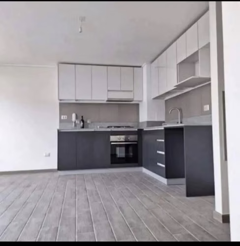 Comodo departamento en Condominio La Castellana