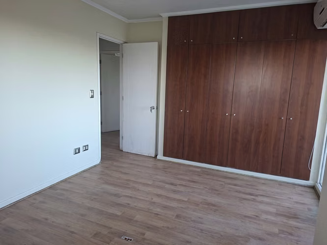 Oficinas amplias, en pleno Centro, con recepción y privados