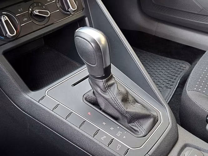 VOLKSWAGEN POLO 2023