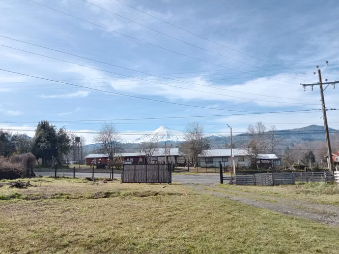 GRAN TERRENO CON LOCAL COMERCIAL PARA SUPERMERCADO O SIMILAR