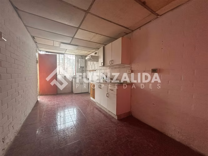 Casa en venta de 2 dorm. en Maipú