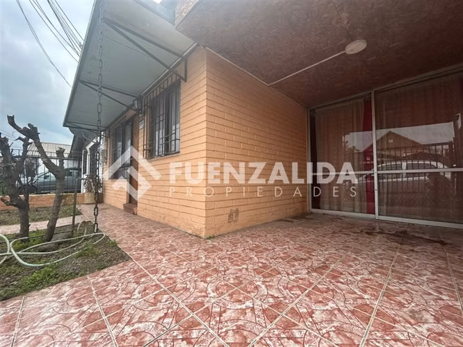 Casa en venta de 2 dorm. en Maipú