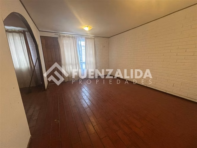 Casa en venta de 2 dorm. en Maipú