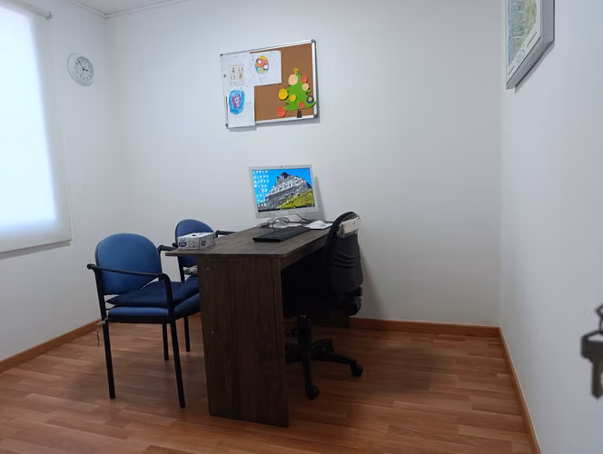 ARRIENDO BOX CLINICO, A PASOS DEL METRO MONTE TABOR, MAIPÚ, SÓLO PARA PROFESIONALES DE LA SALUD