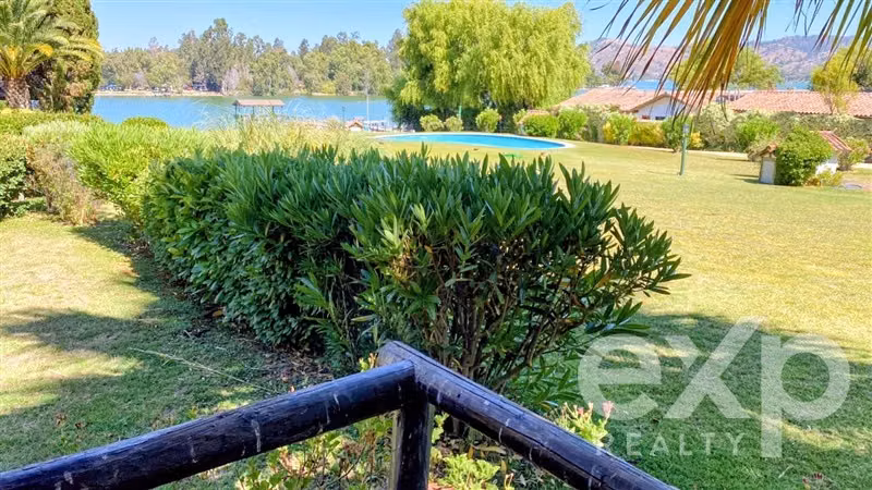 Vende casa a orilla de Lago Rapel. 5 dorm. Condominio. - Imagen 4