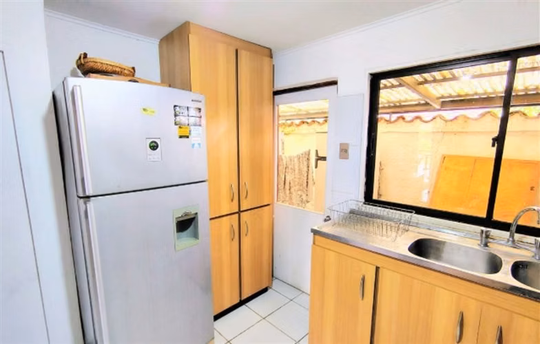 Vende casa a orilla de Lago Rapel. 5 dorm. Condominio. - Imagen 14