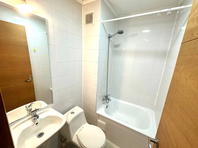 TRIPLEX 4 DORMITORIOS EN CONDOMINIO HAVERBECK JUNTO AL RÍO