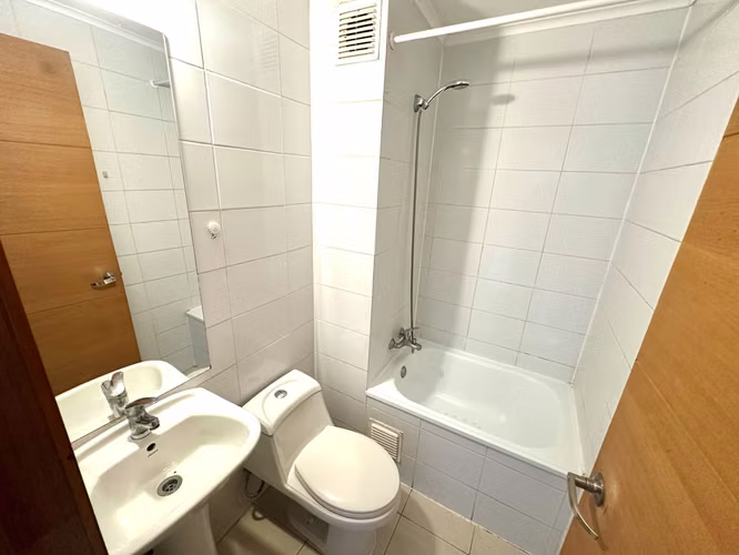 TRIPLEX 4 DORMITORIOS EN CONDOMINIO HAVERBECK JUNTO AL RÍO