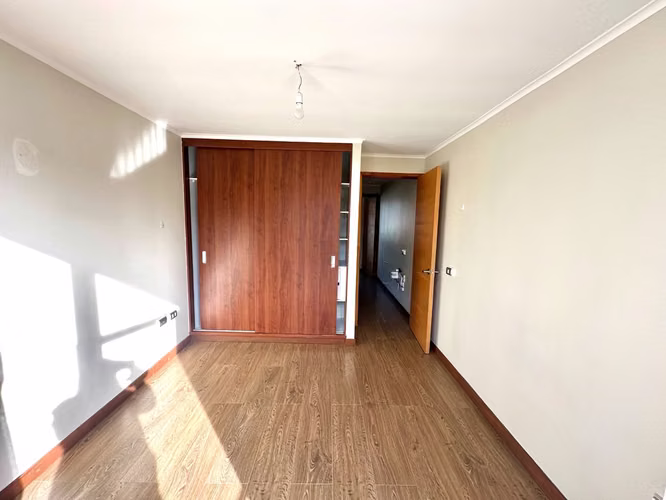 TRIPLEX 4 DORMITORIOS EN CONDOMINIO HAVERBECK JUNTO AL RÍO