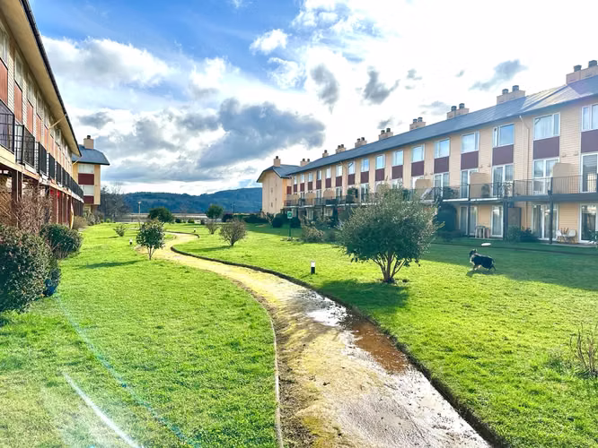 TRIPLEX 4 DORMITORIOS EN CONDOMINIO HAVERBECK JUNTO AL RÍO