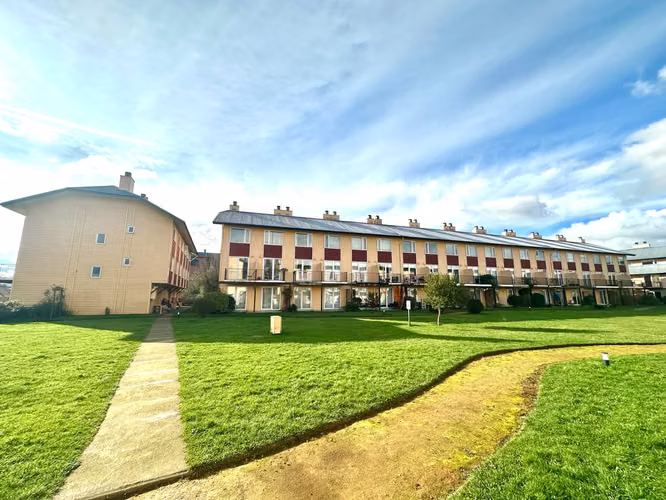 TRIPLEX 4 DORMITORIOS EN CONDOMINIO HAVERBECK JUNTO AL RÍO