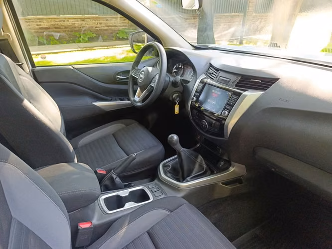 NISSAN NAVARA DC XE 2.3D MT - 2023 | 2740 - Imagen 19