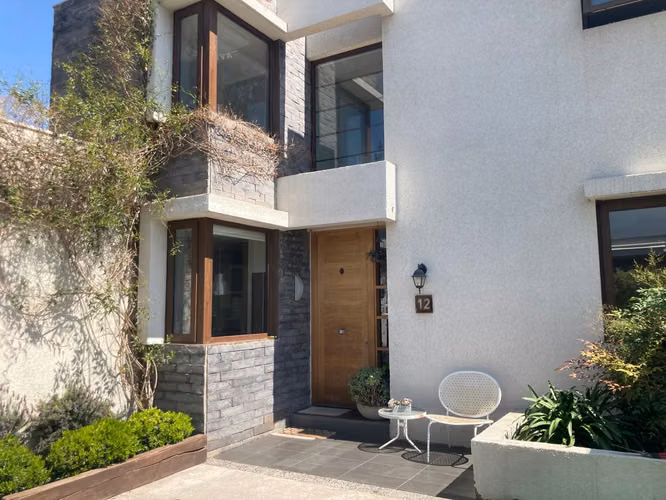 ARRIENDO CASA CHAMISERO PORTAL DEL SOL UF49.-