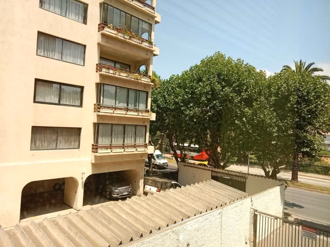 OFICINA EN  VIÑA DEL MAR, 1 NORTE CON 2 PONIENTE, 1 PRIVADO, ESTACIONAMIENTO.