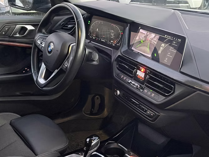 BMW 118i DYNAMIC HATCH 1.5 AUT 2024