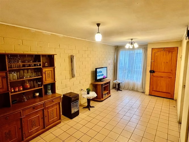 Casa en venta de 3D. 1B. 2E. Belloto Norte - Imagen 3