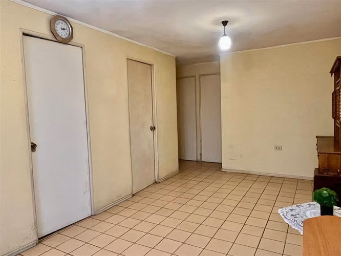 Casa en venta de 3D. 1B. 2E. Belloto Norte - Imagen 7
